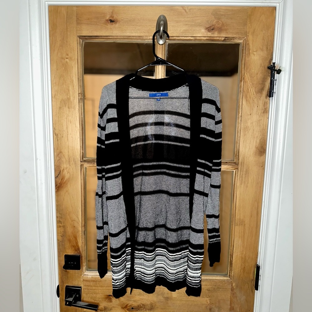 Small APT 9 striped cardigan